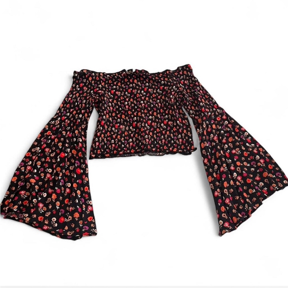 Forever 21 Black Floral Off-Shoulder Blouse